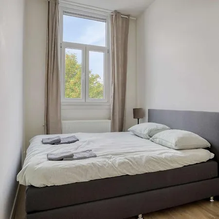 Comfortable 1-bedroom Flat In