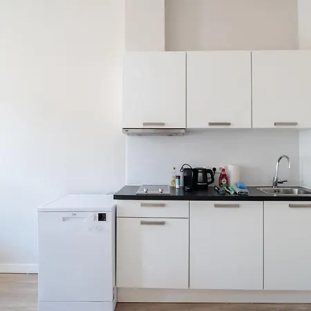 Comfortable 1-bedroom Flat In