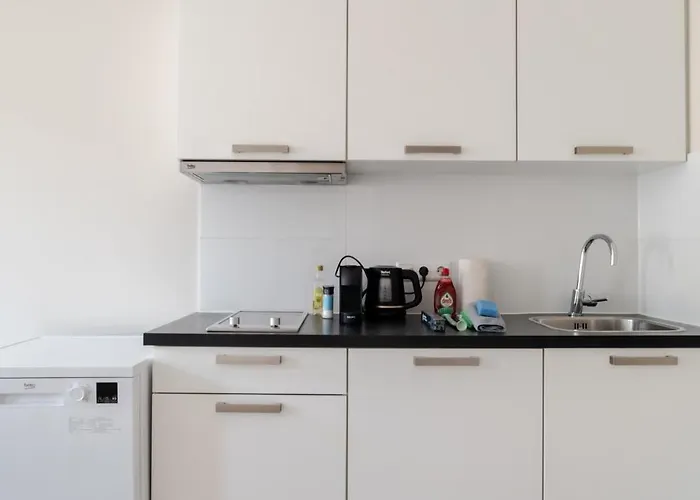 Apartment Comfortable 1-bedroom Flat In